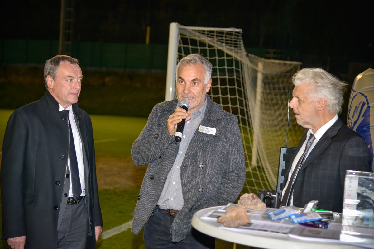 Stefan Leitner portava i saluti del presidente Podini e ringraziava tutti per questa bella iniziativa, specialmente Franz Wimmer e il presidente Walter Baumgartner