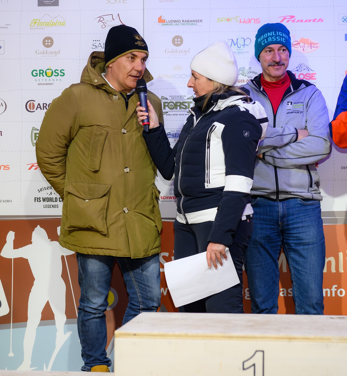 Stefan Leitner ringrazia tutti in nome di Sporthilfe Alto Adige per l`azione importante (@ TVSeiserAlm/Armin(Indio)Mayr)