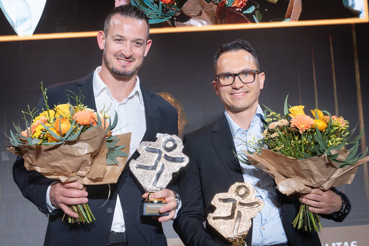 Dominik Paris (2. Platz) und Mark Sinner, der die Prämie für seinen Bruder Jannik Sinner entgegennahm.